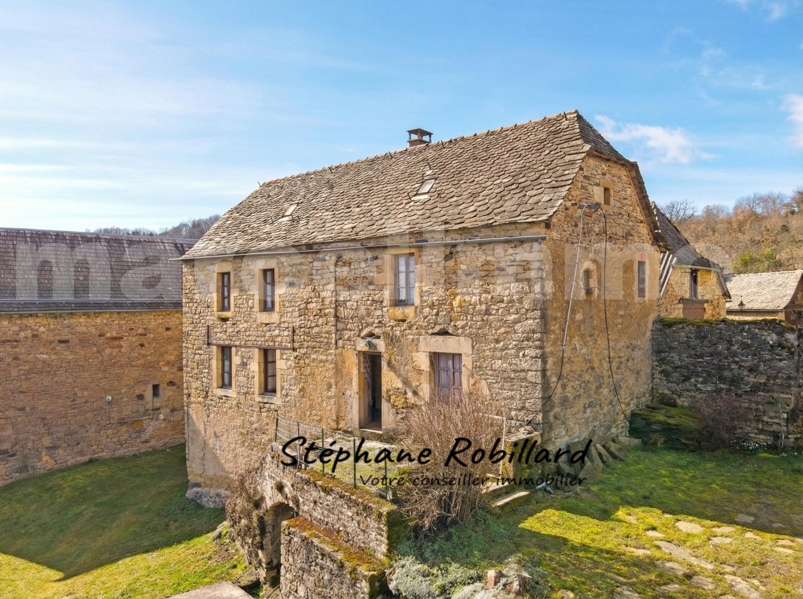 Corps de ferme 8 Pièce(s) LE MONASTIER-PIN-MORIES